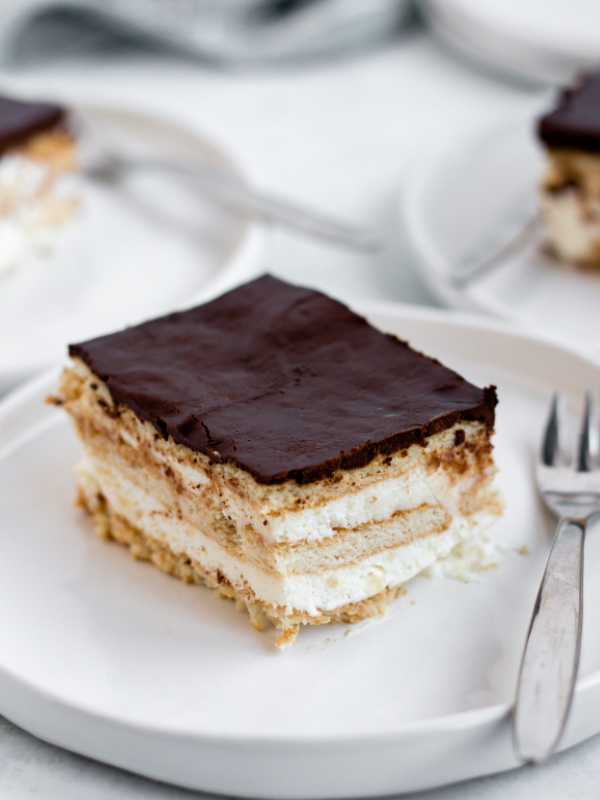 Easy Eclair Cake Recipe (+VIDEO) - The Girl Who Ate Everything