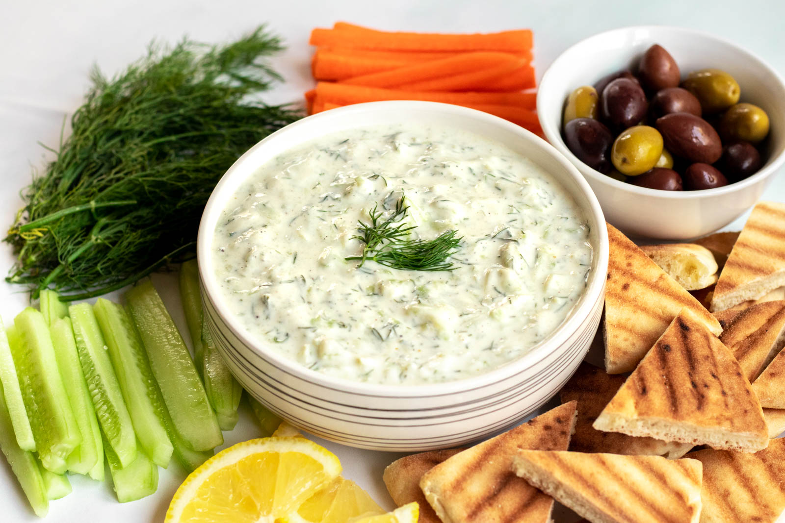 Tzatziki sauce recipe - Rich And Delish