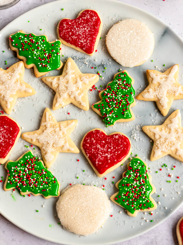 easy christmas sugar cookies with easy icing