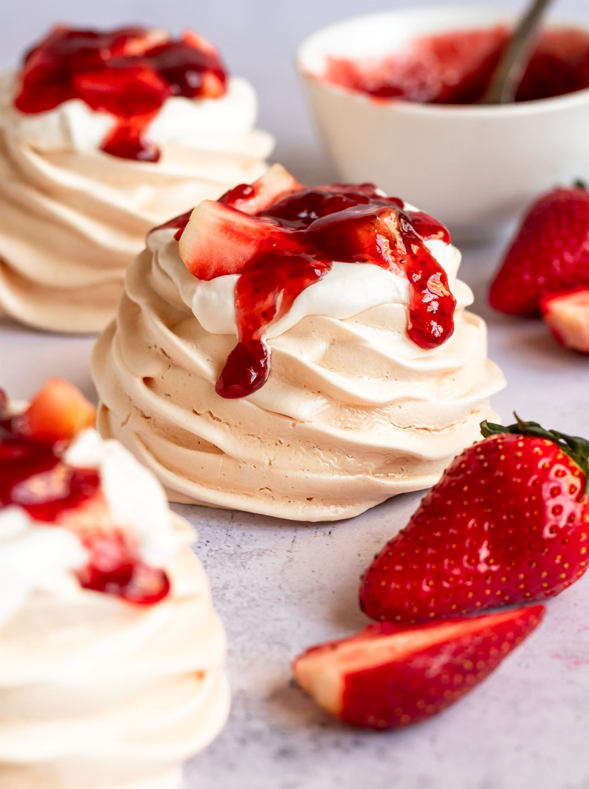 mini strawberry pavlova recipe