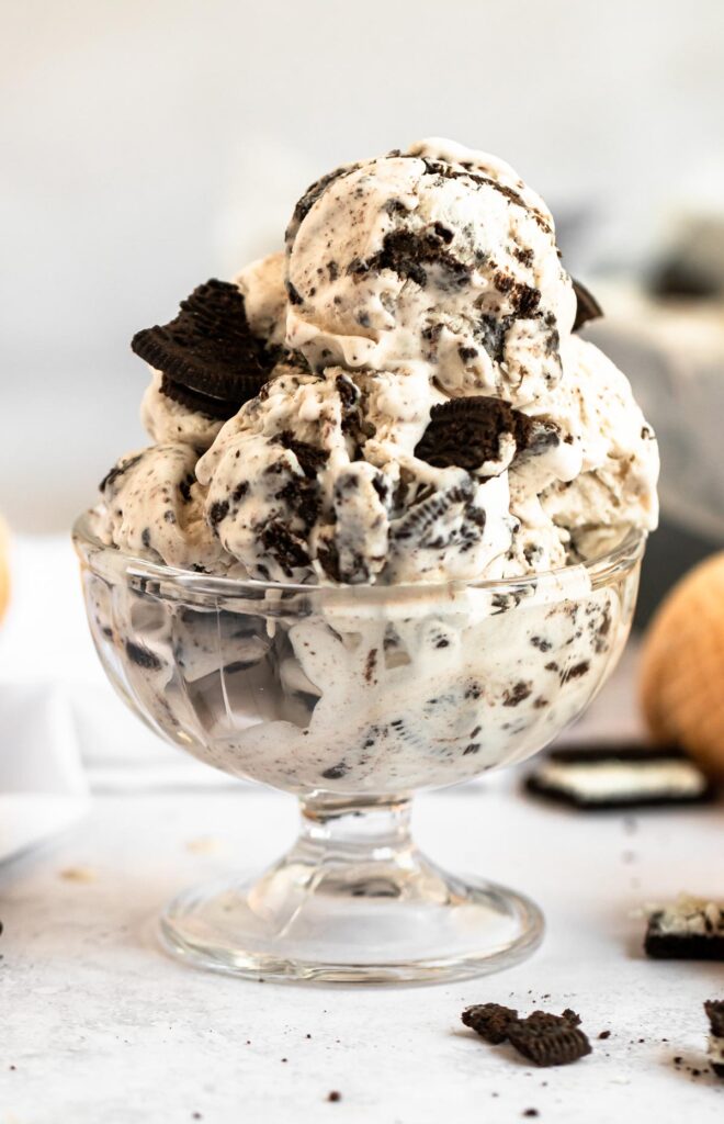 Pile of oreo ice cream in a bowl.