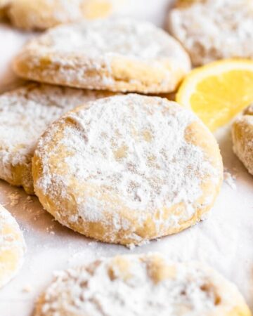 Pile of lemon cooler cookies.