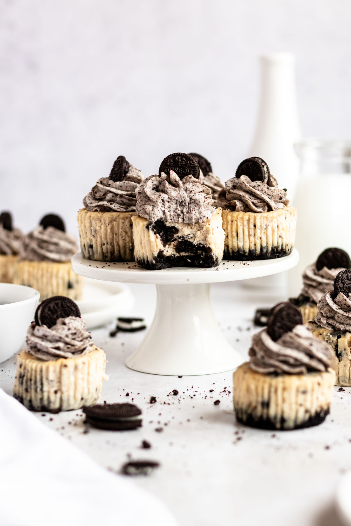 Mini cheesecakes with oreos.