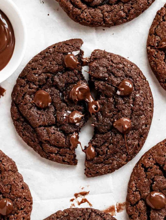 Nutella cookies cut in half.