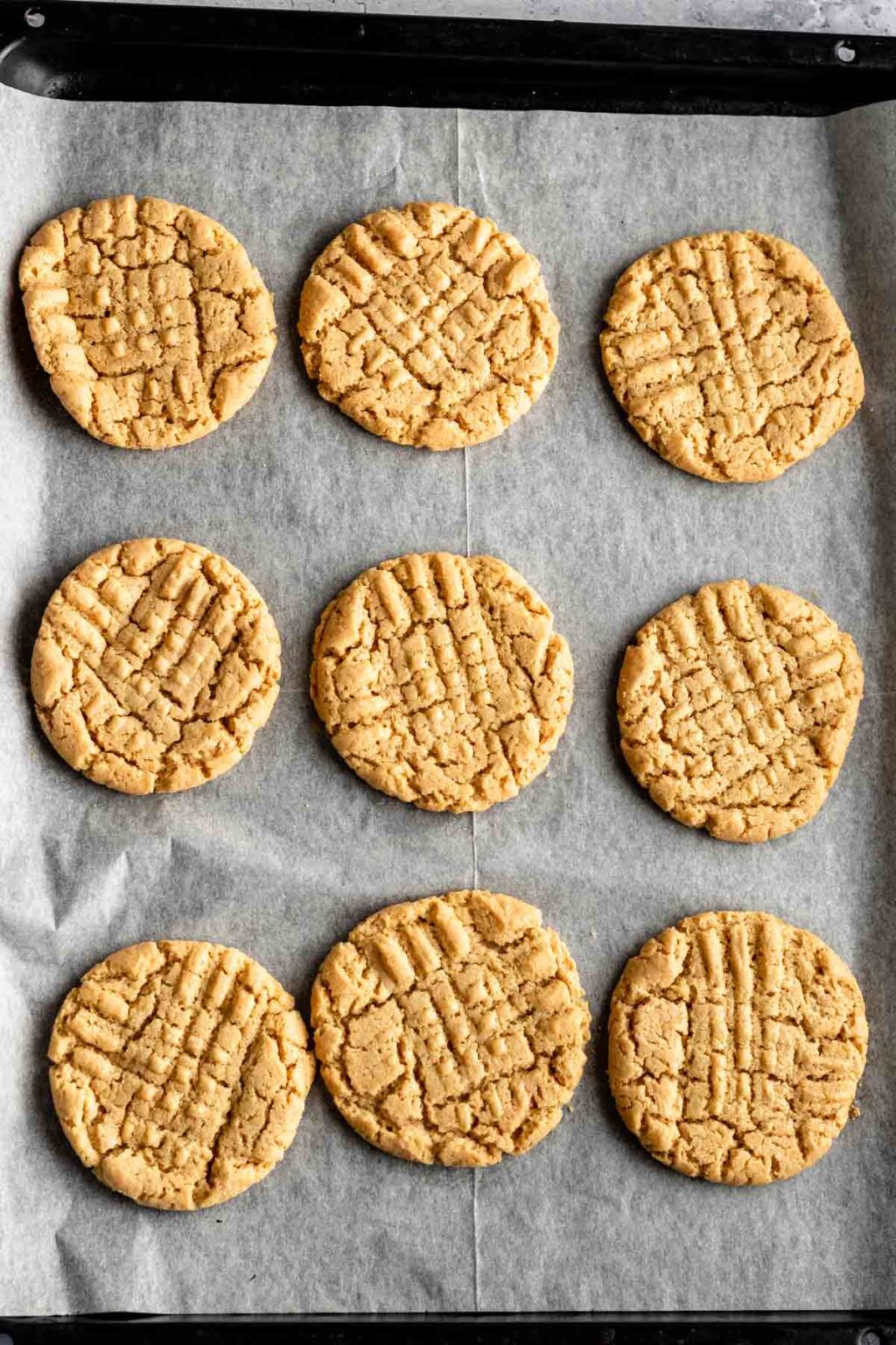 4 Ingredient Peanut Butter Cookies (20 Minutes) - Rich And Delish