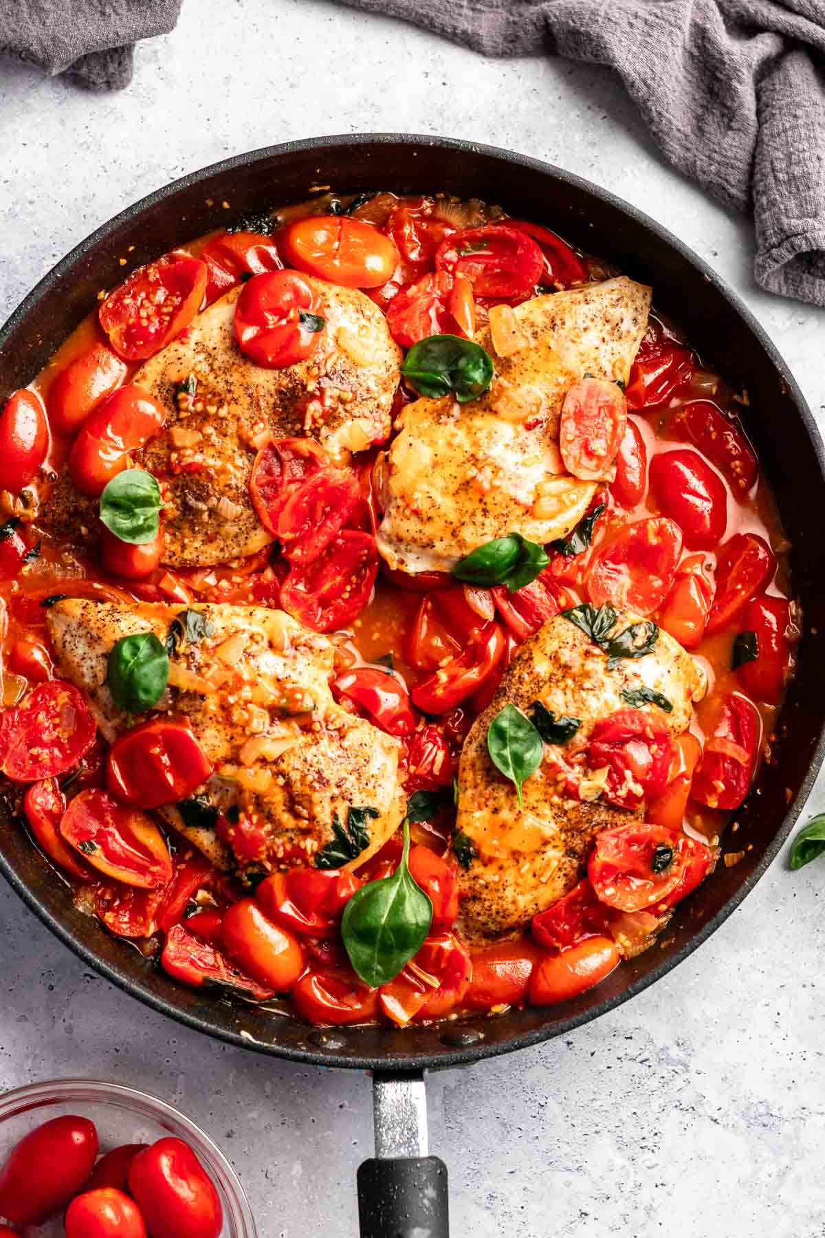 Top of a pan with chicken pomodoro.