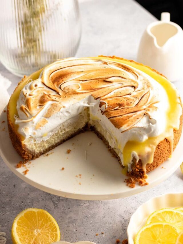 Lemon Meringue Cheesecake (W/ Lemon Curd)