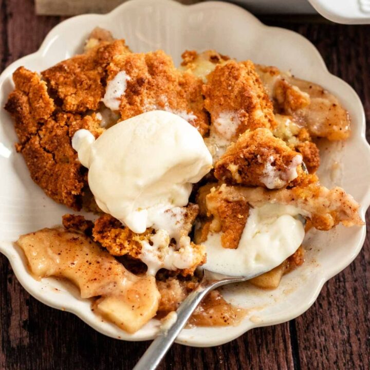 Easy Apple Cobbler With Cake Mix Rich And Delish