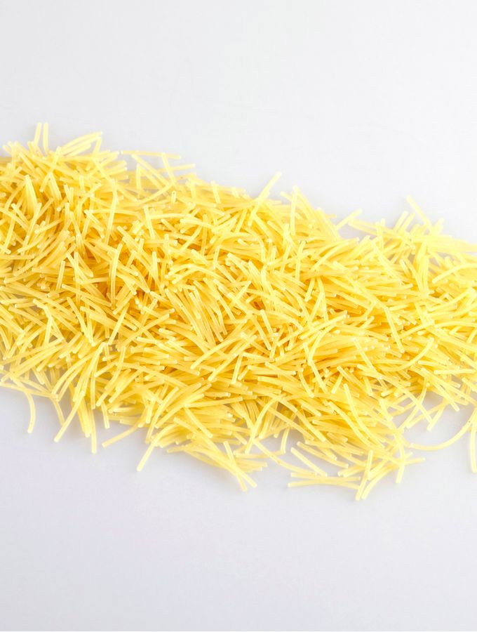 Pile of broken pasta.