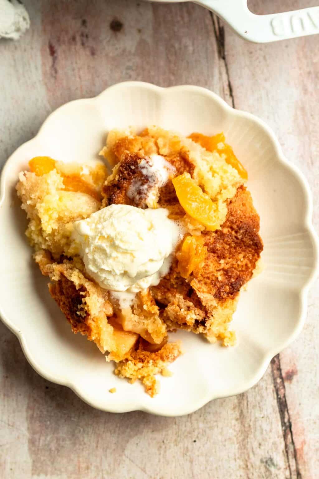 4 Ingredient Peach Cobbler (w/ Canned Peaches)